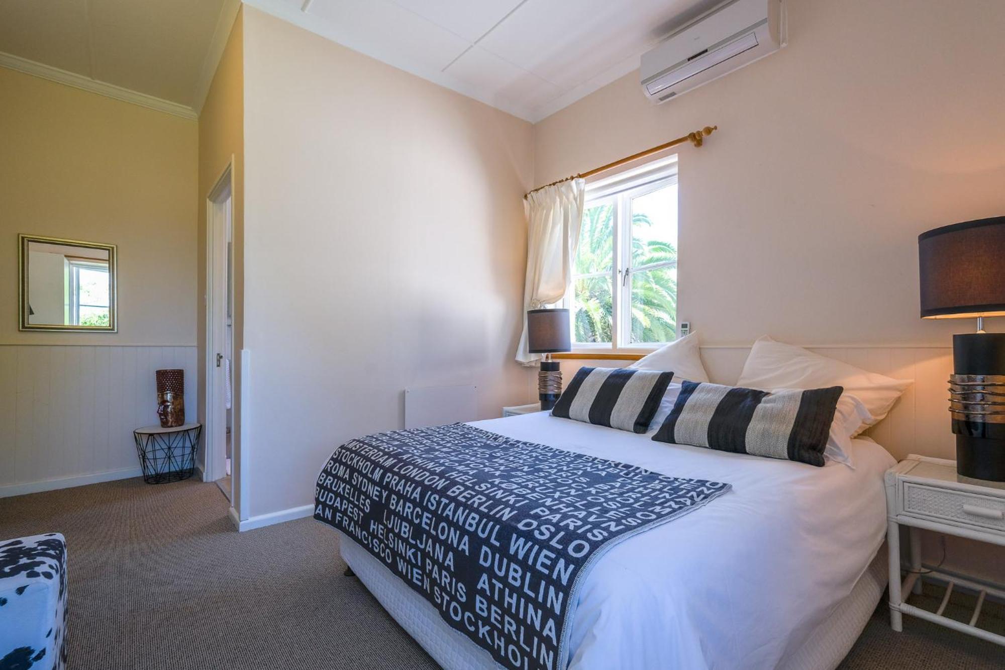 Oude Berg Guesthouse - 10 Caledon Street ジョージ 部屋 写真