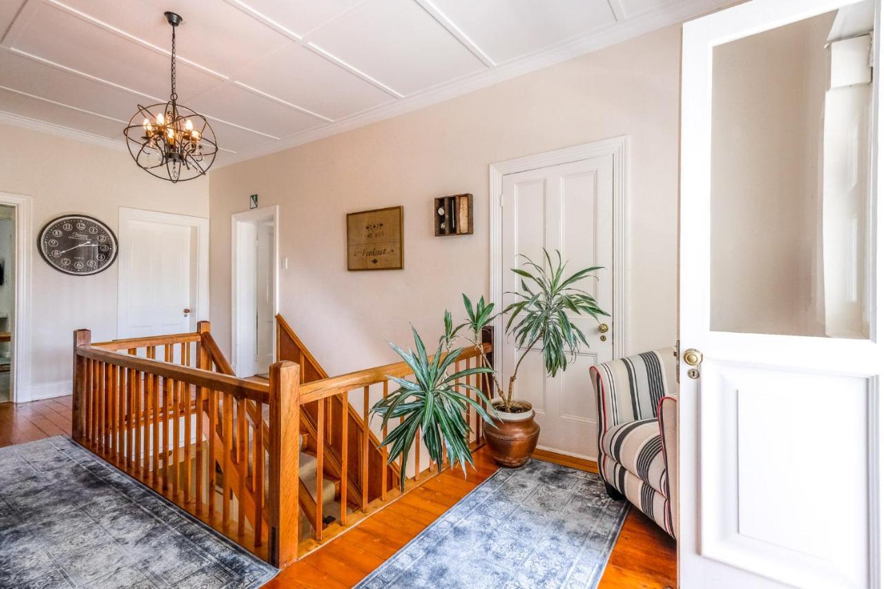 Oude Berg Guesthouse - 10 Caledon Street ジョージ エクステリア 写真