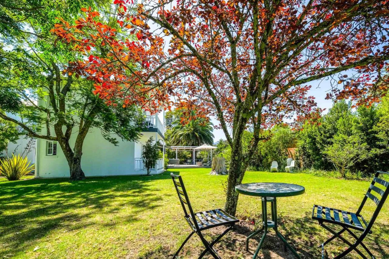 Oude Berg Guesthouse - 10 Caledon Street ジョージ エクステリア 写真
