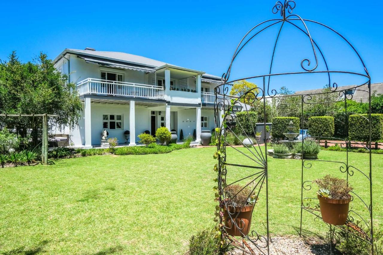 Oude Berg Guesthouse - 10 Caledon Street ジョージ エクステリア 写真